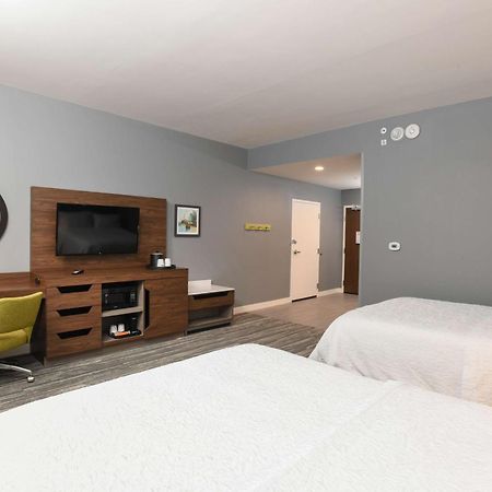 Hampton Inn & Suites Cincinnati Liberty Township West Chester Exterior photo