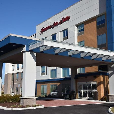 Hampton Inn & Suites Cincinnati Liberty Township West Chester Exterior photo