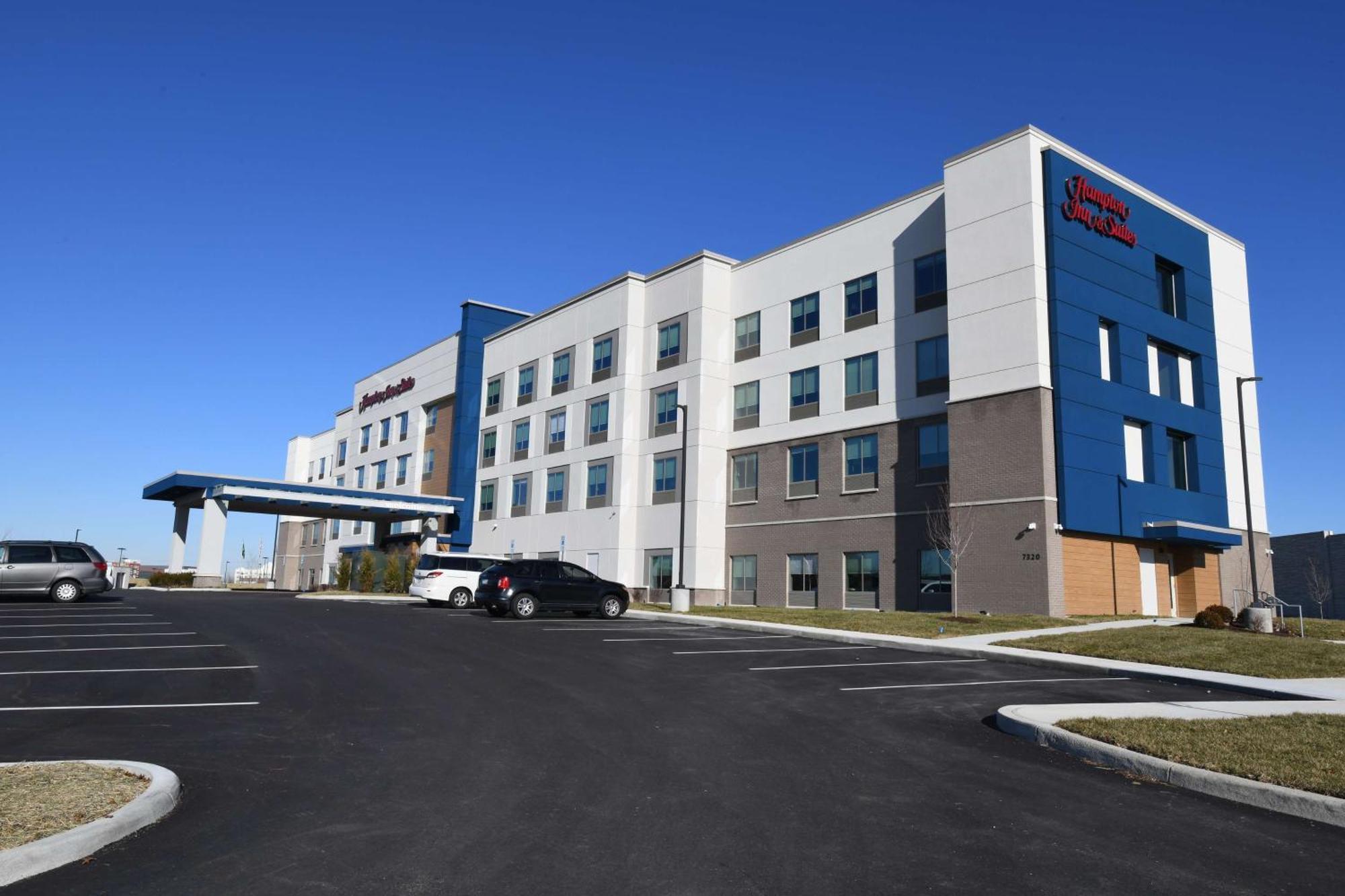 Hampton Inn & Suites Cincinnati Liberty Township West Chester Exterior photo