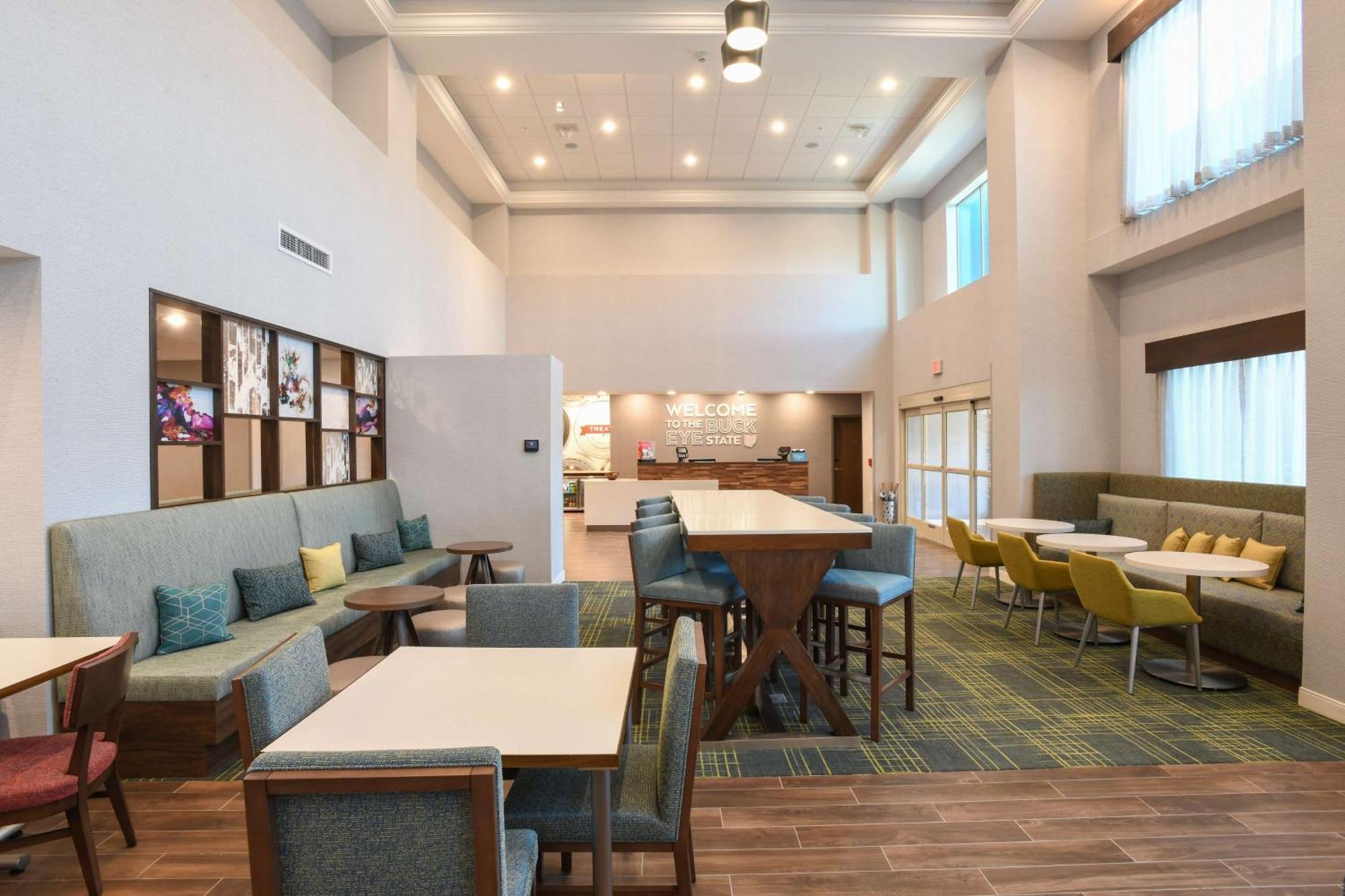Hampton Inn & Suites Cincinnati Liberty Township West Chester Exterior photo