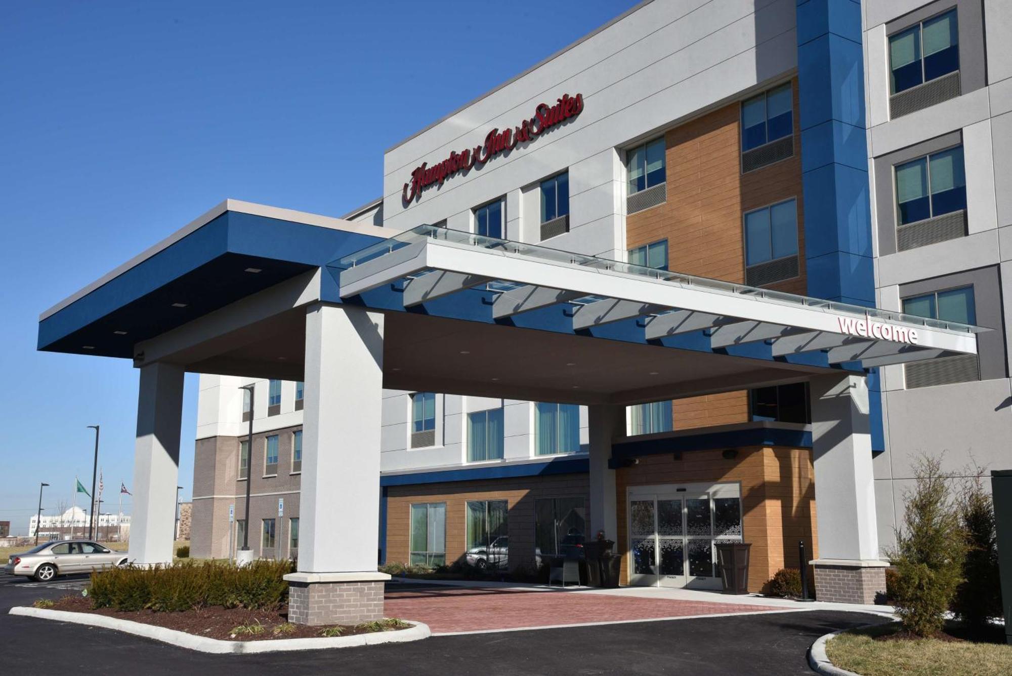 Hampton Inn & Suites Cincinnati Liberty Township West Chester Exterior photo