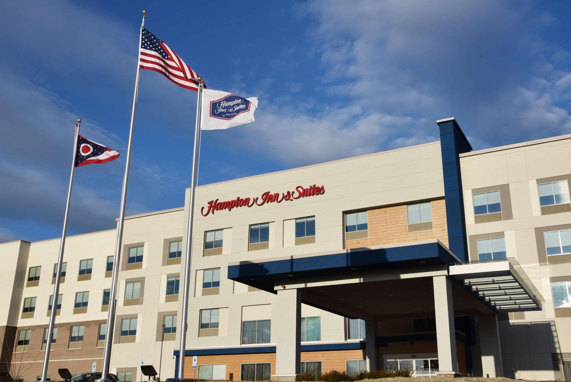 Hampton Inn & Suites Cincinnati Liberty Township West Chester Exterior photo